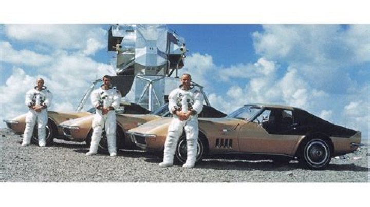 Did the apollo astronauts drove corvettes?