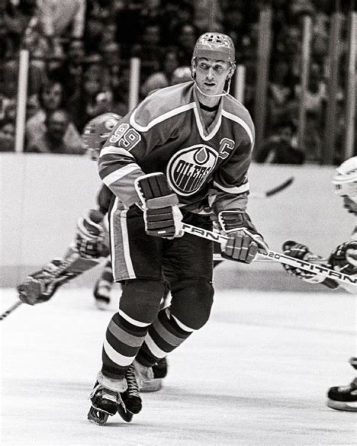 Did wayne gretzky play for the leafs?