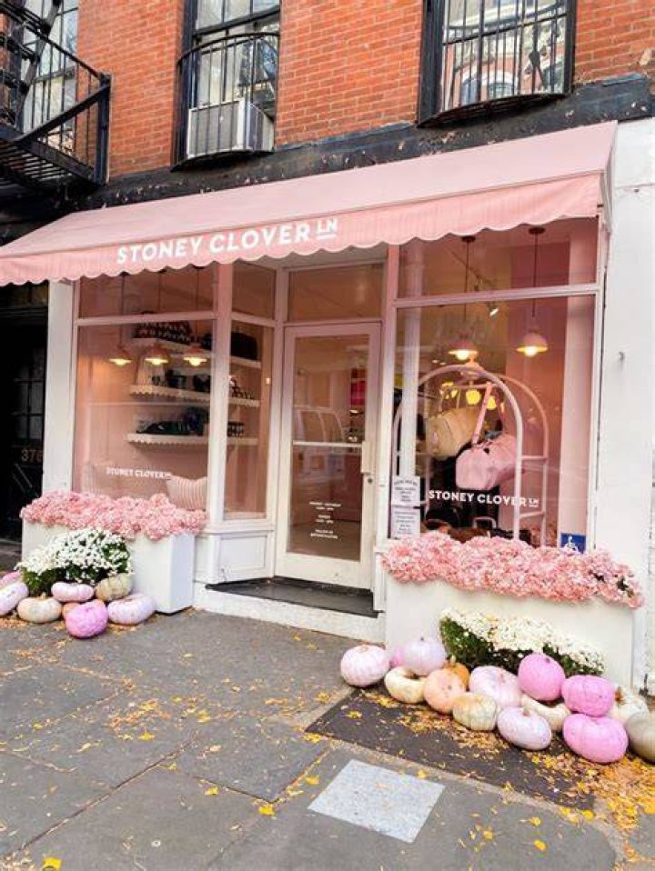 Does stoney clover lane have sales?