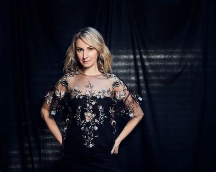 Has lisa mccune won a gold logie?