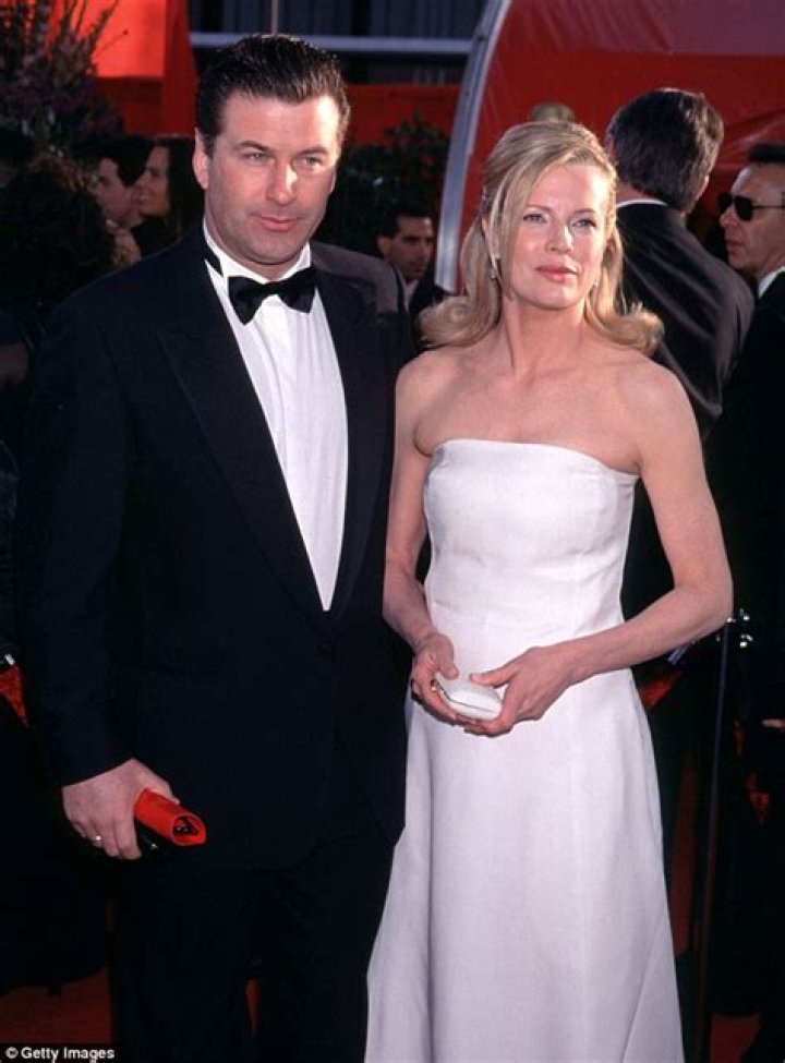Who is kim basinger married to?